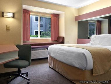 Quality & Hotel Knoxville