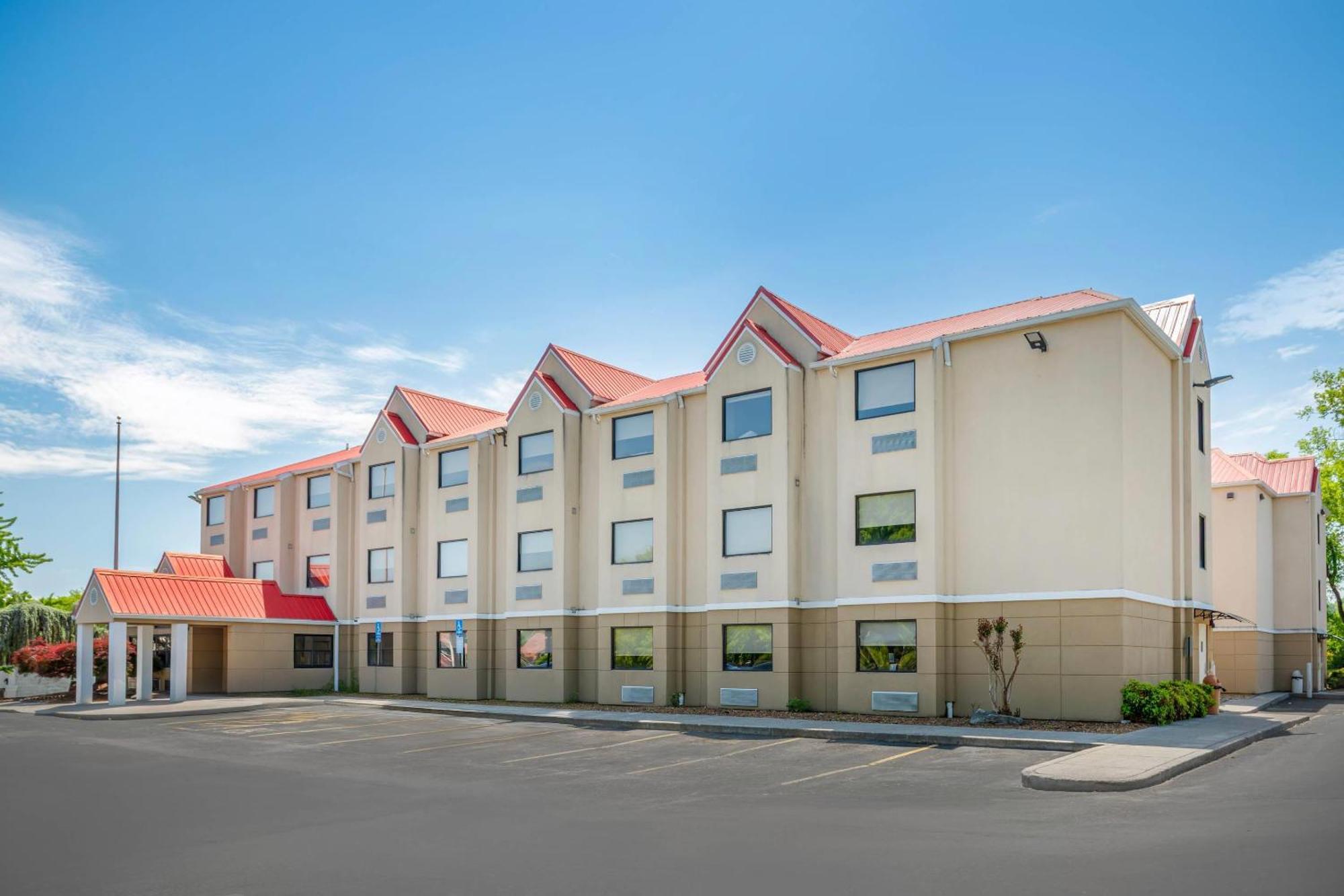 Quality & Hotel Knoxville