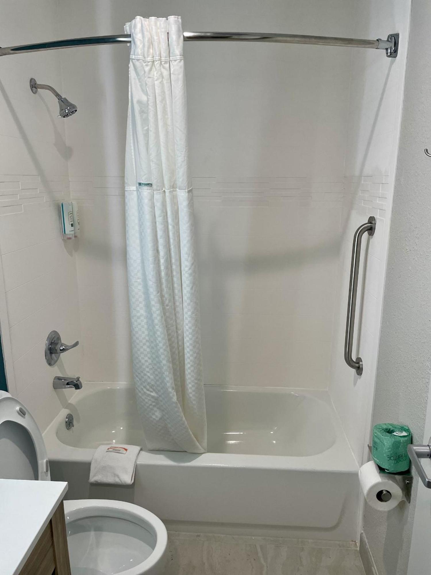 Quality & Hotel Knoxville