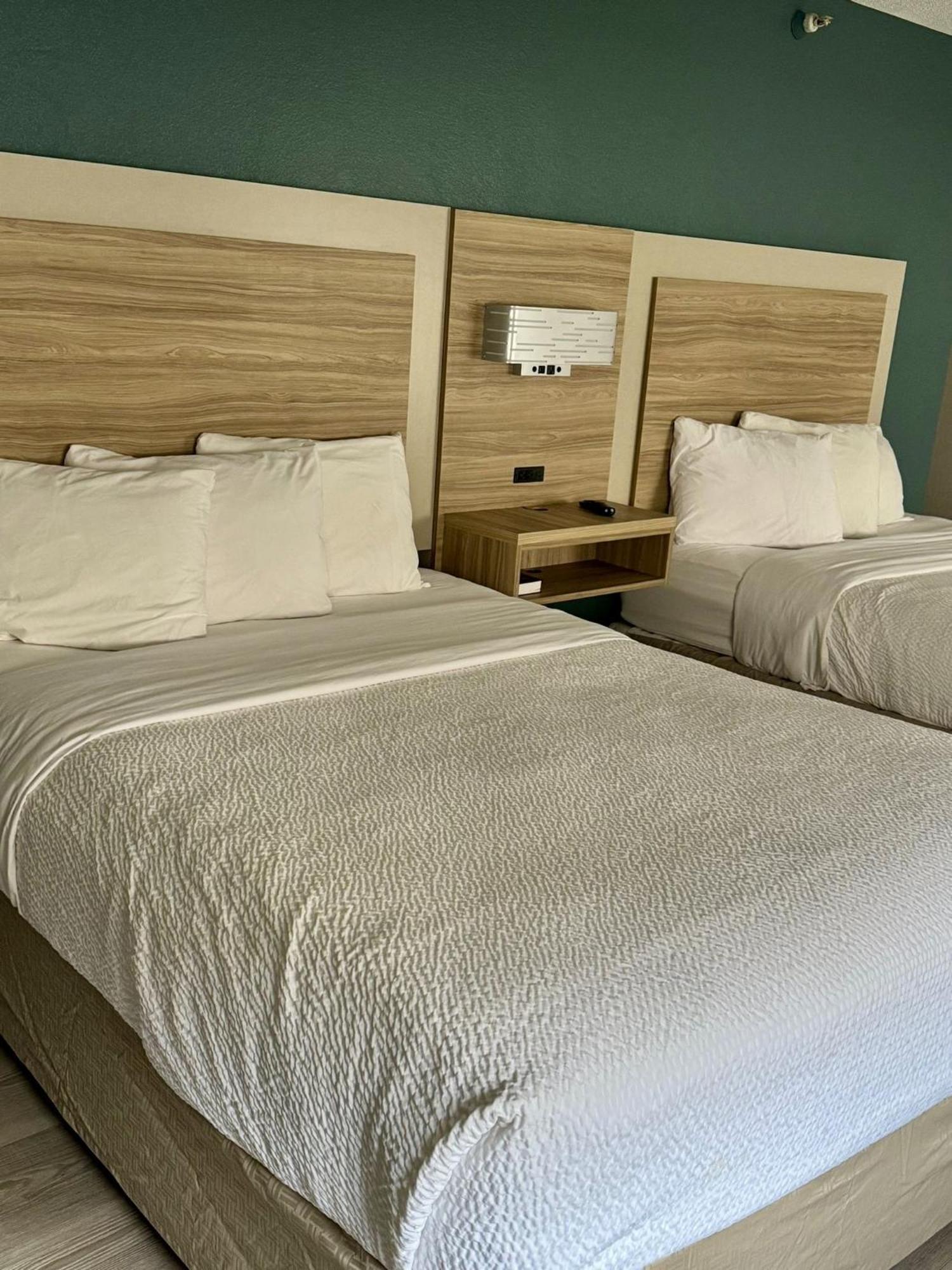 Hotel Quality & Knoxville